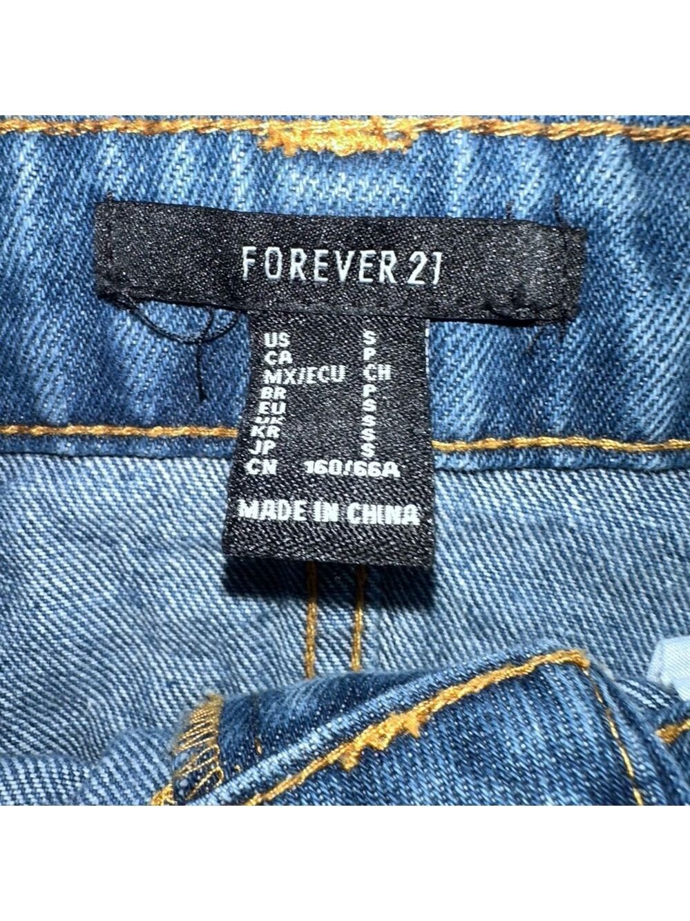 NWOT Women’s/ Junior’s Size Small Forever 21 Raw Hem Denim Blue Jean Skirt - Picture 2 of 6